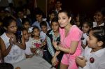 Ameesha Patel at Shortcut Romeo promotions with kids in Vidya Nidhi School, Mumbai on 9th June 2013 (71).JPG